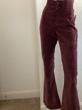 Free People, NEW WITH TAGS, size  29, stretch adds an extra inch to the waist